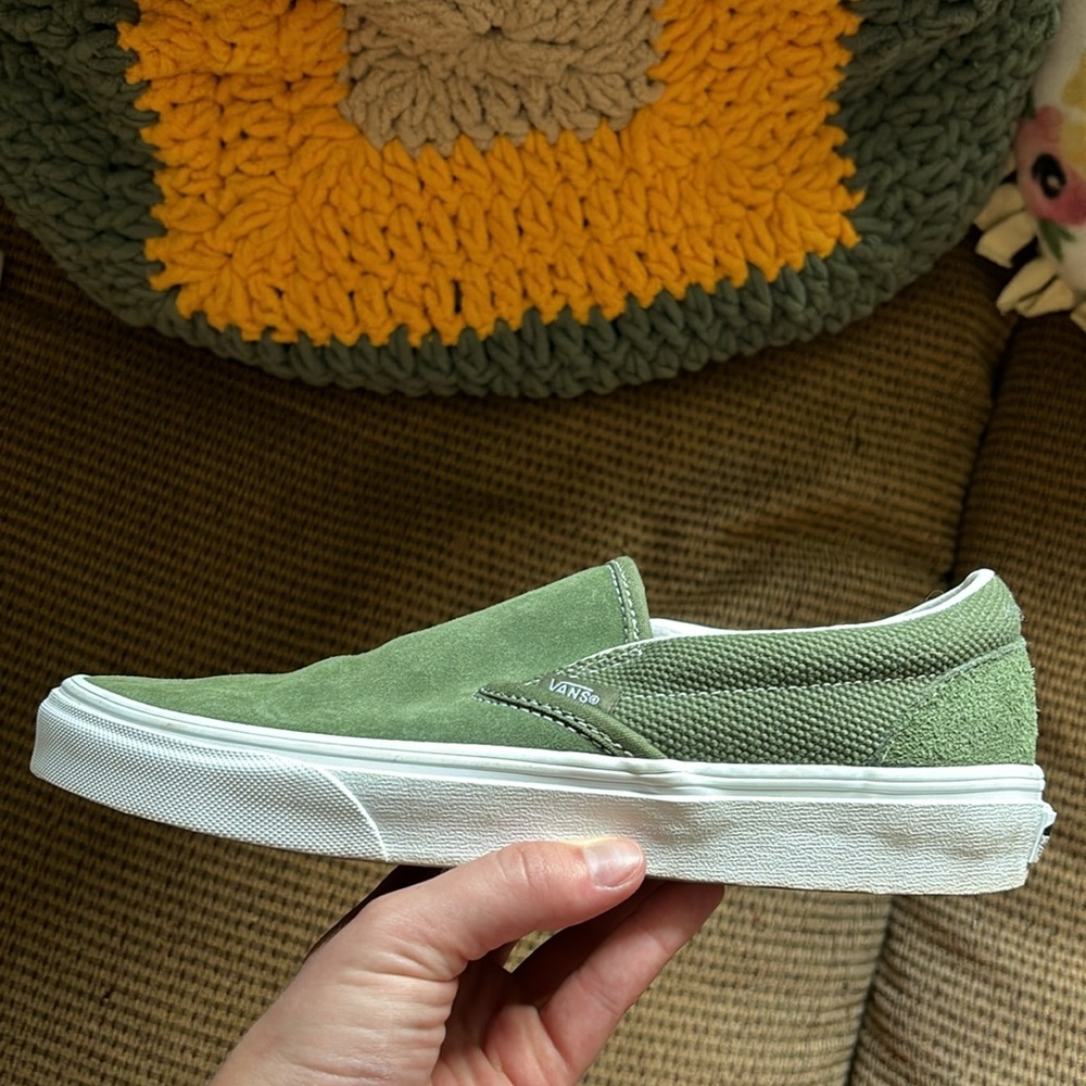 Vans - Picture 3 of 5